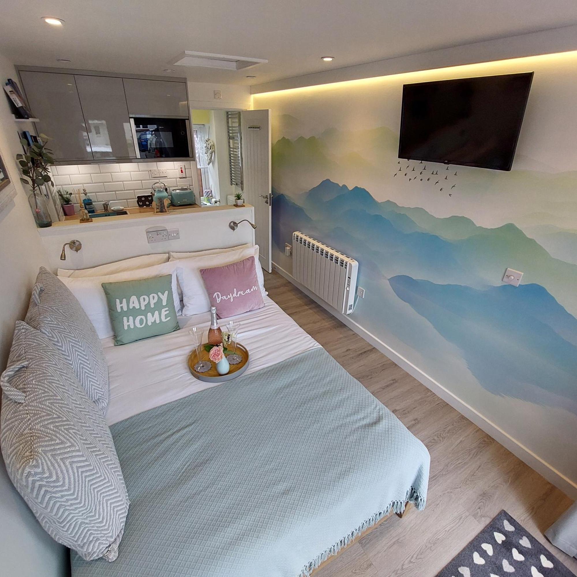 The Snug - Cosy Retreat For Two Inverness