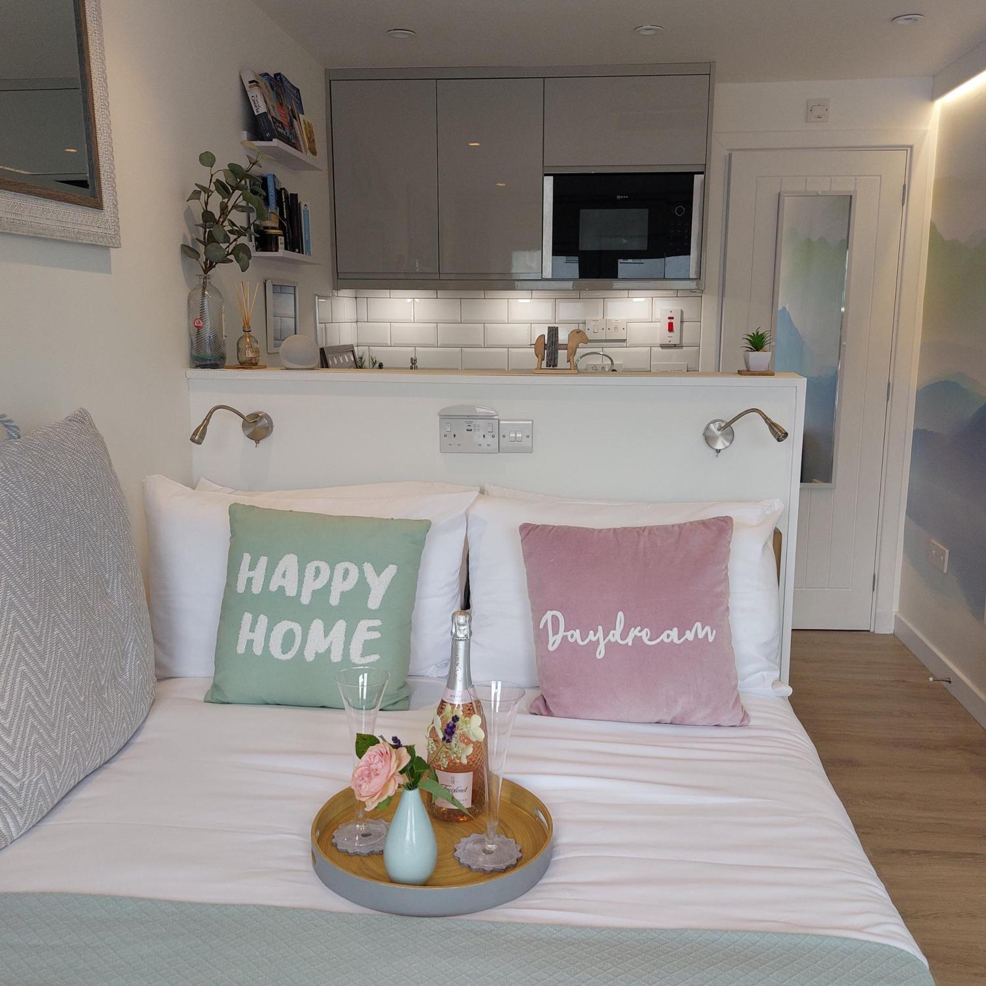 The Snug - Cosy Retreat For Two